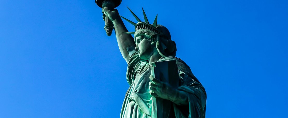 What Is the Difference Between an Expat and an Immigrant?